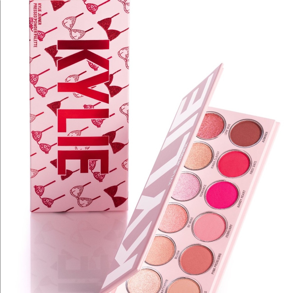 Kylie Valentines Palette 💖🎀